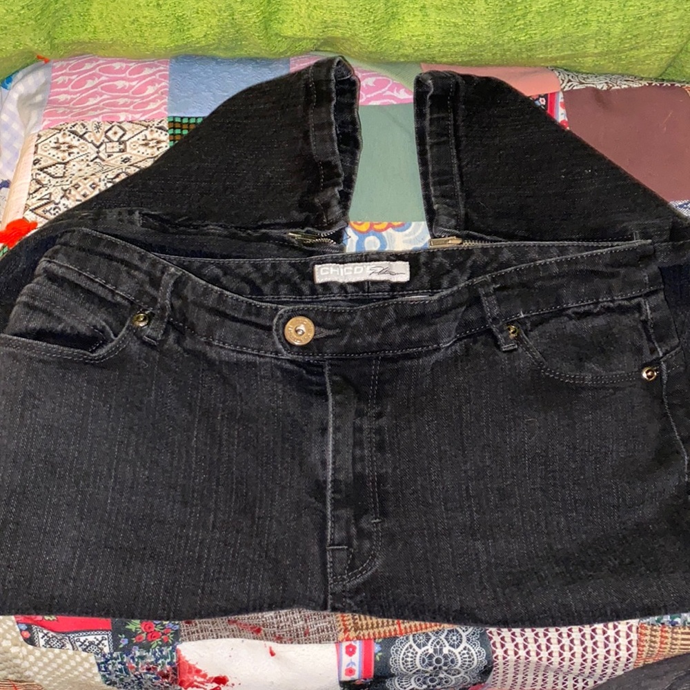 Chico’s Platinum black ankle zip skinny size 1:5